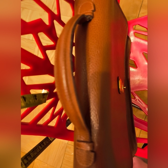 Valentino Brown Vintage Bag W Peeling Insoles 10x14x3 Inches - Picture 16 of 16